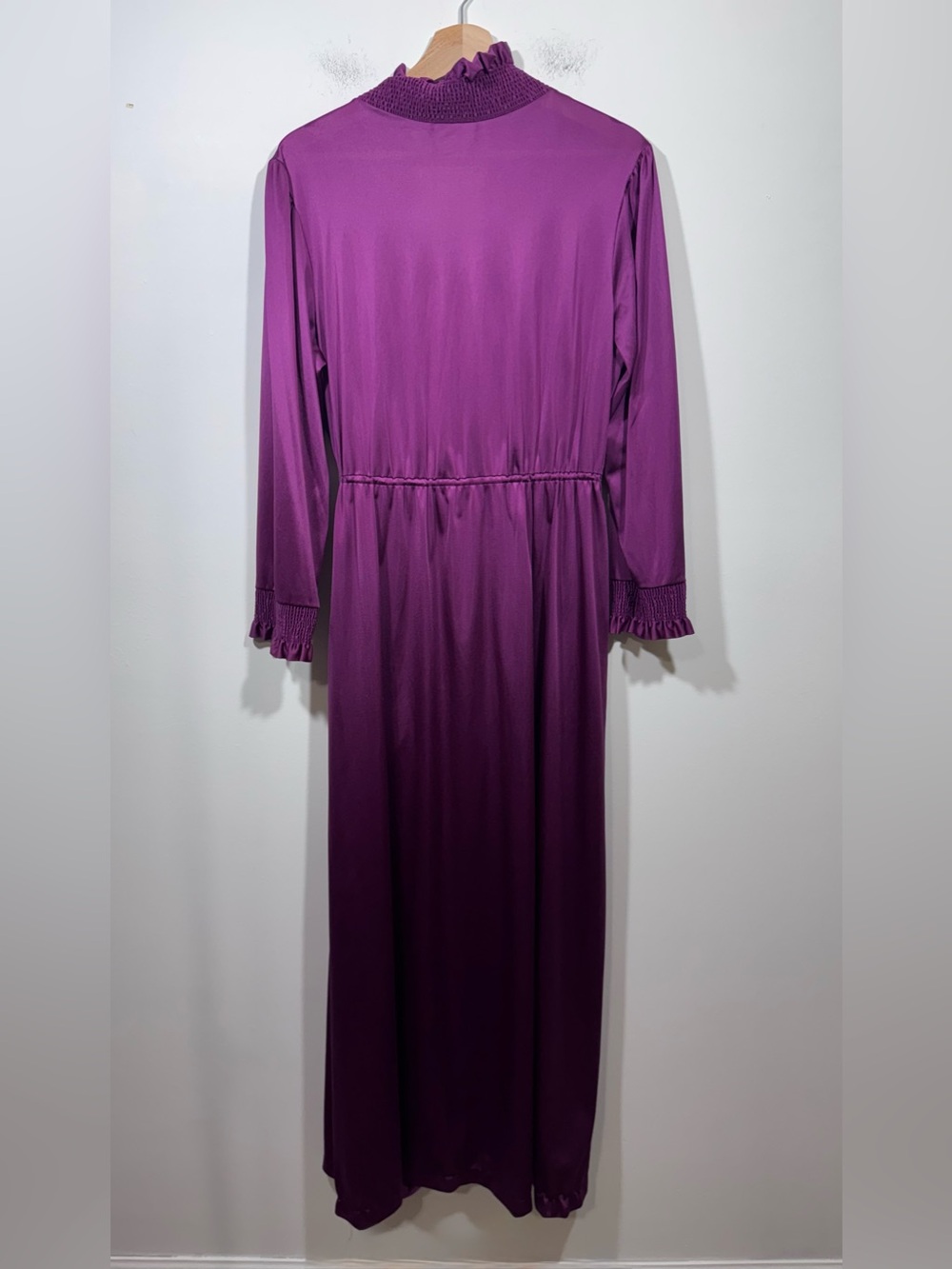 Vintage JC Penny Womens Purple Satin Long Maxi Robe size M Glam Boudoir - Picture 4 of 6